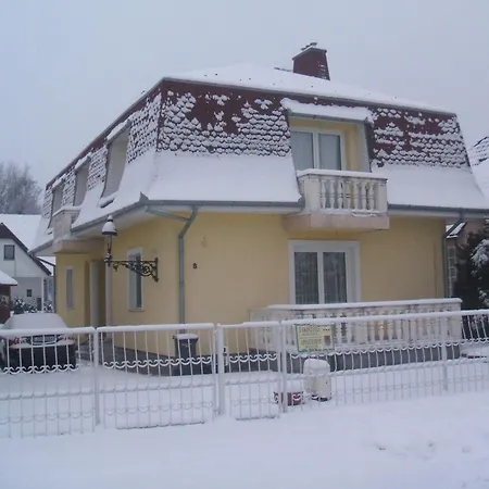 Apartment Apartmanhaz Cedrus 8 *