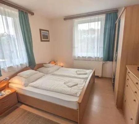 아파트 Apartmanhaz Cedrus 8 *