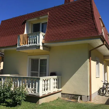 Apartmanhaz Cedrus 8 * ザラカロシュ