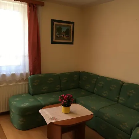 Lägenhet Apartmanhaz Cedrus 8